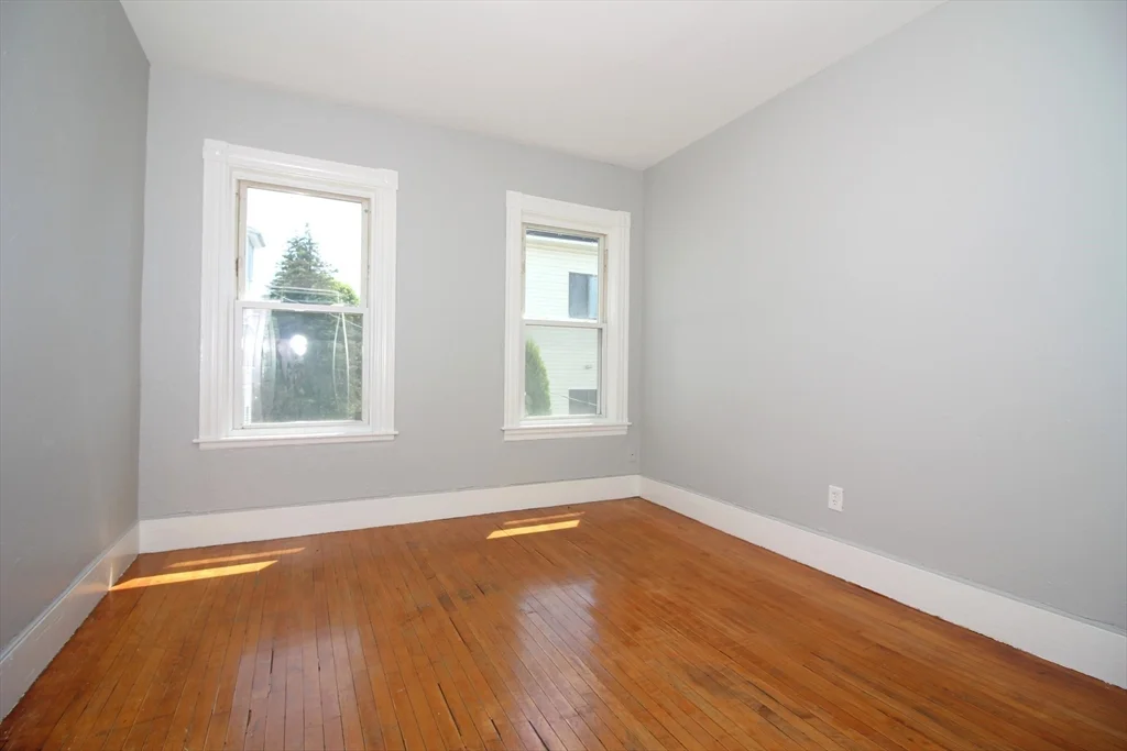 4 bed, 1 bath apartment for rent at 82 Fox Unit 2, Worcester — photo 12 of 16