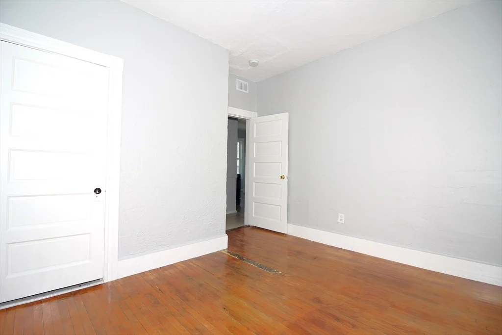 4 bed, 1 bath apartment for rent at 82 Fox Unit 2, Worcester — photo 14 of 16