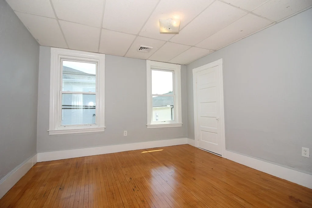 4 bed, 1 bath apartment for rent at 82 Fox Unit 3, Worcester — photo 16 of 18