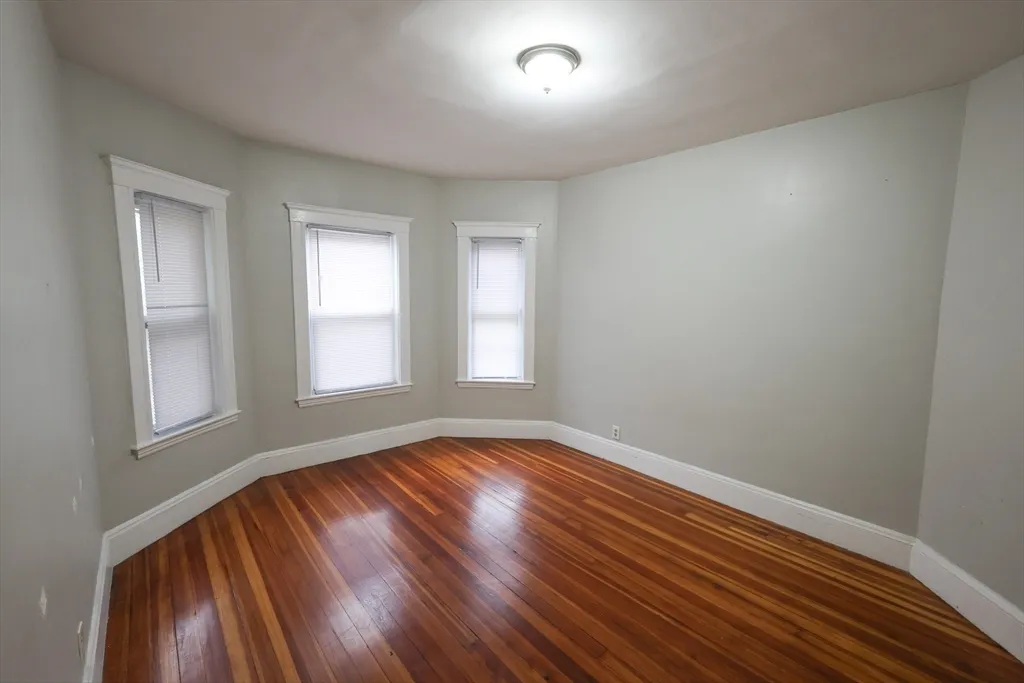 3 bed, 1 bath apartment for rent at 82 Fuller St Unit 1, Dorchester — photo 8 of 13