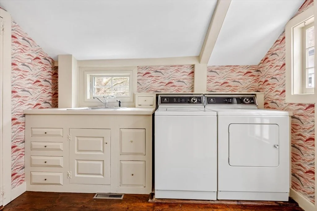 4 bed, 3 bath apartment for rent at 82 Gardner St Unit 82, Hingham — photo 11 of 23
