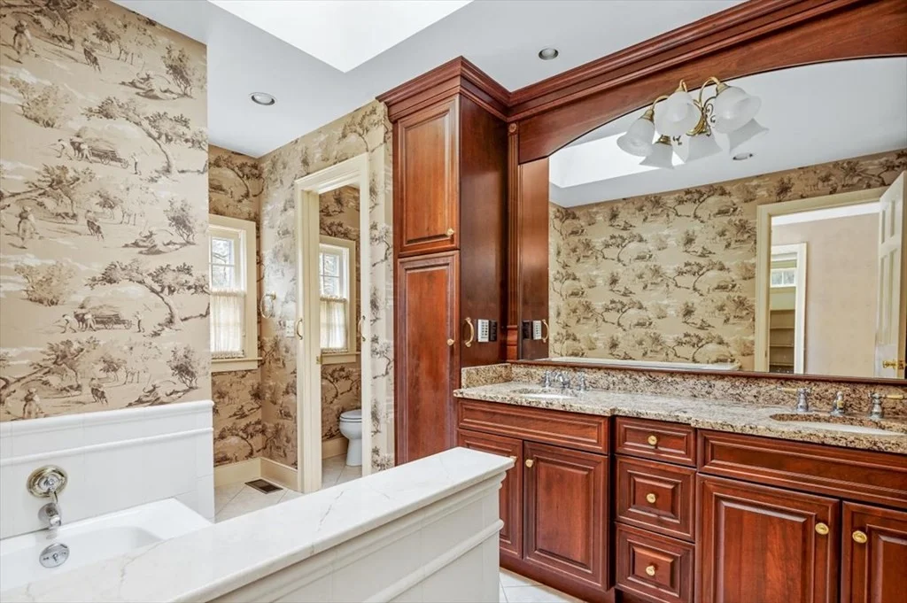 4 bed, 3 bath apartment for rent at 82 Gardner St Unit 82, Hingham — photo 15 of 23