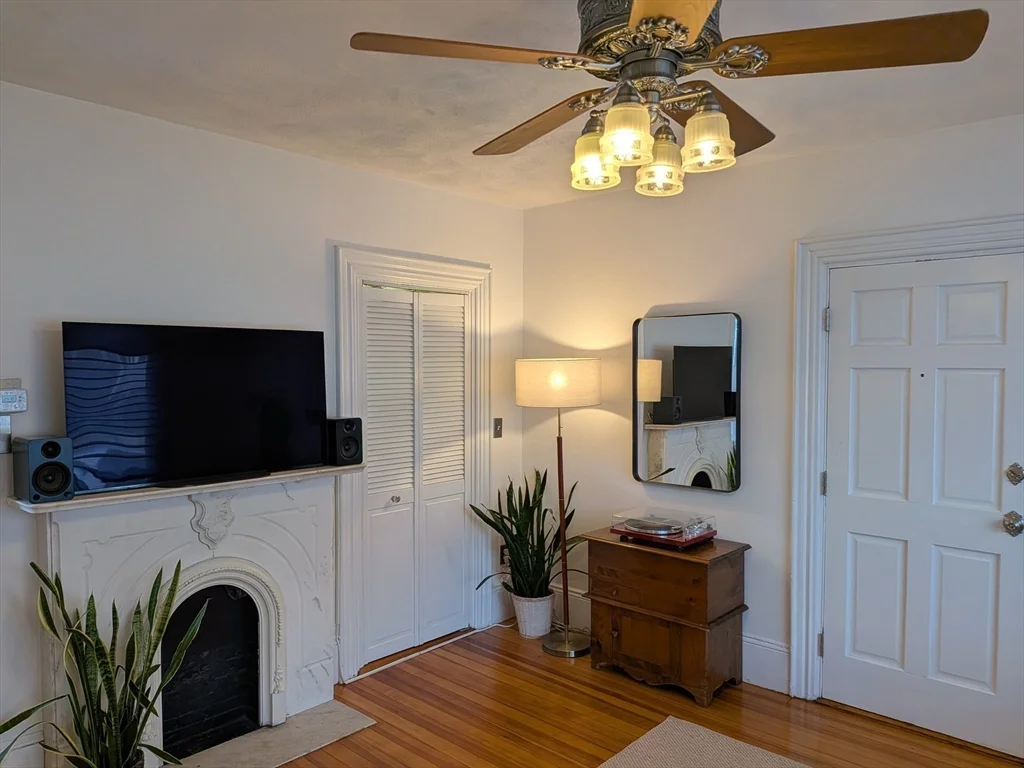 2 bed, 1 bath apartment for rent at 82 Gladstone St Unit 2, East Boston — photo 2 of 23