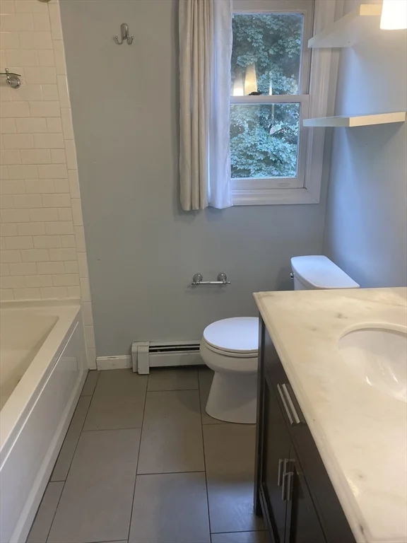 2 bed, 1 bath apartment for rent at 82 Glendower Rd Unit 1, Roslindale — photo 4 of 27