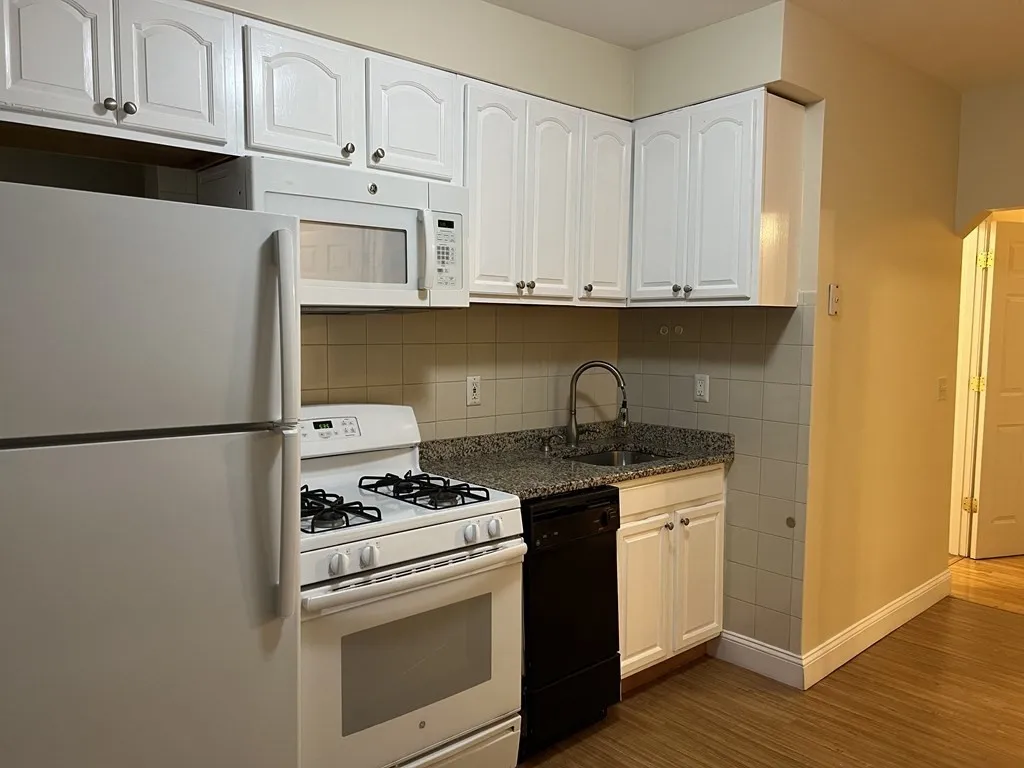 2 bed, 1 bath apartment for rent at 82 Hampshire St Unit 2, Central Square — photo 1 of 6