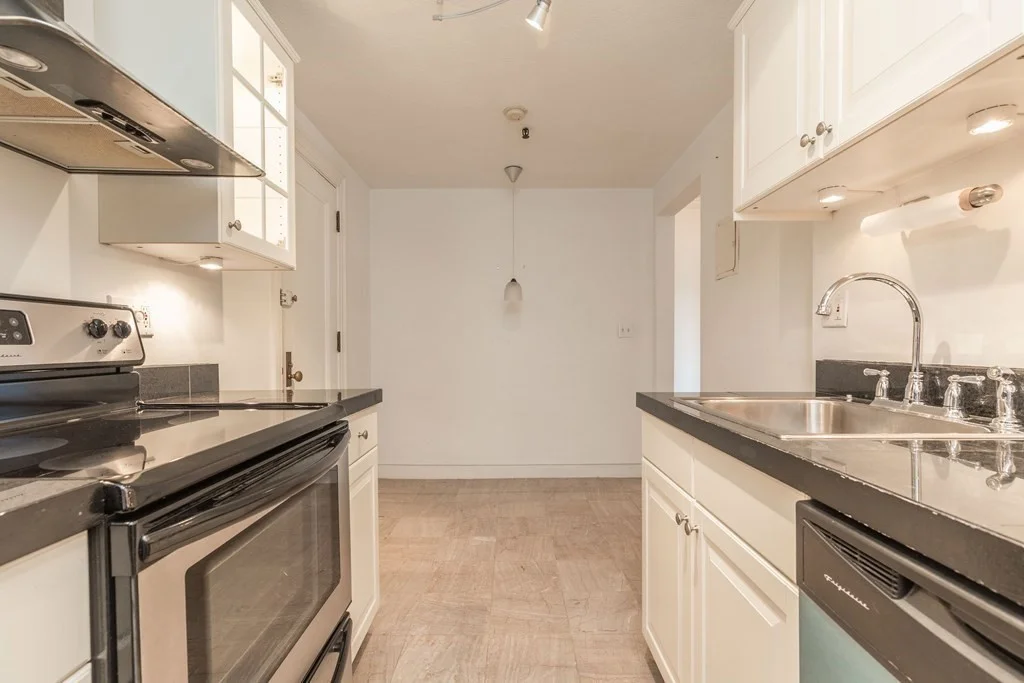 1 bed, 1 bath apartment for rent at 82 Jersey St Unit 21, Fenway — photo 3 of 7