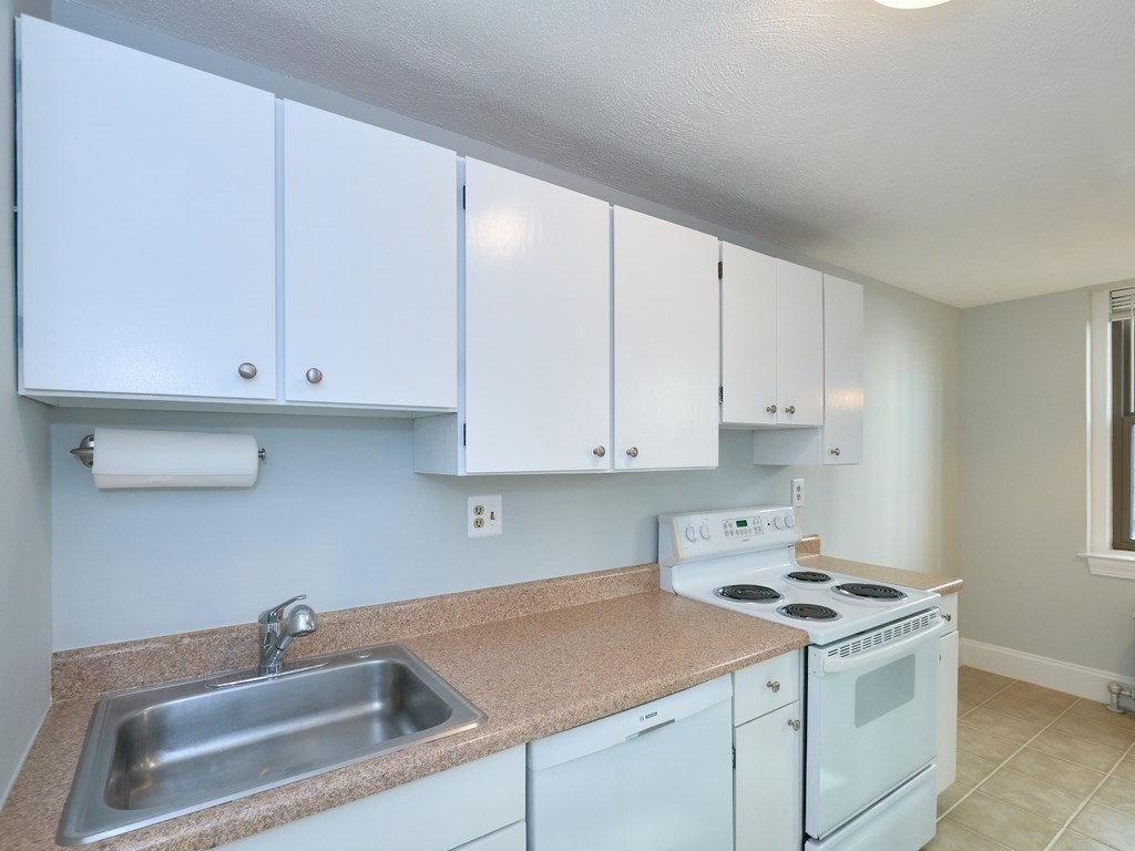 1 bed, 1 bath apartment for rent at 82 Jersey St Unit 24, Fenway — photo 5 of 17