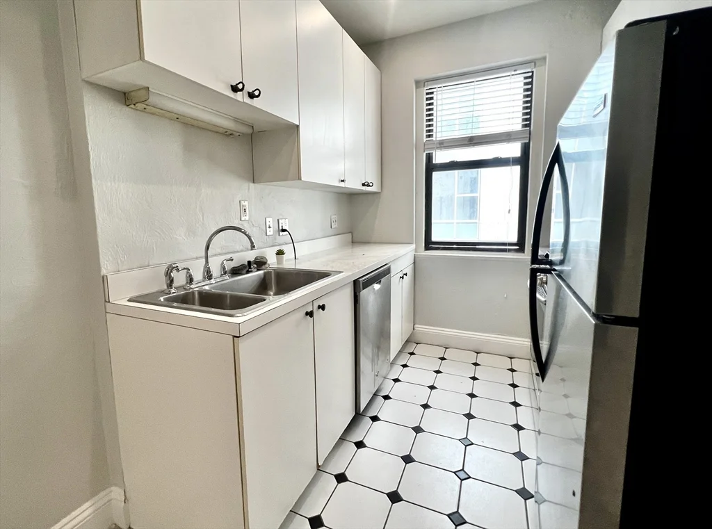 1 bed, 1 bath apartment for rent at 82 Jersey St Unit 31, Fenway — photo 7 of 20