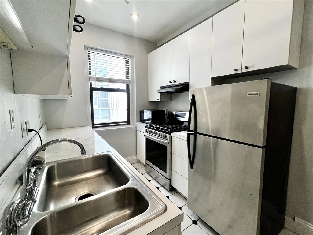 1 bed, 1 bath apartment for rent at 82 Jersey St Unit 31, Fenway — photo 8 of 20