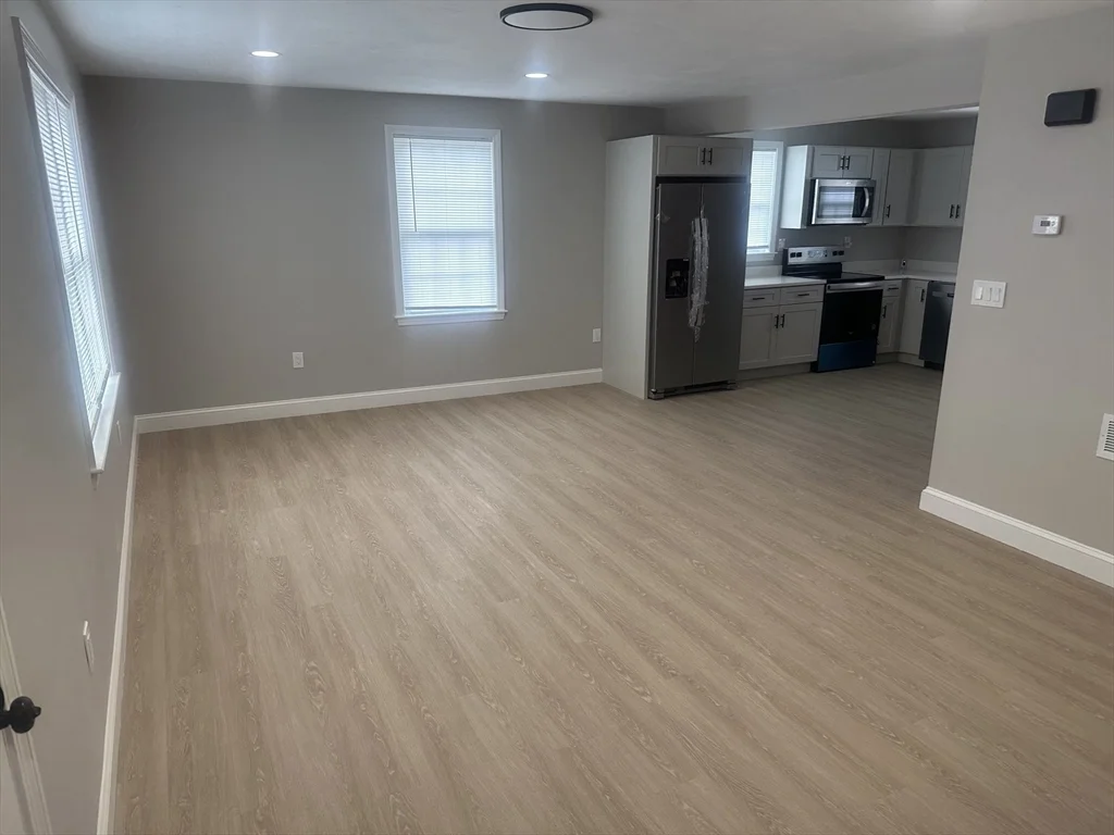3 bed, 3 bath apartment for rent at 82 Johnson St Unit 1, Taunton — photo 3 of 20