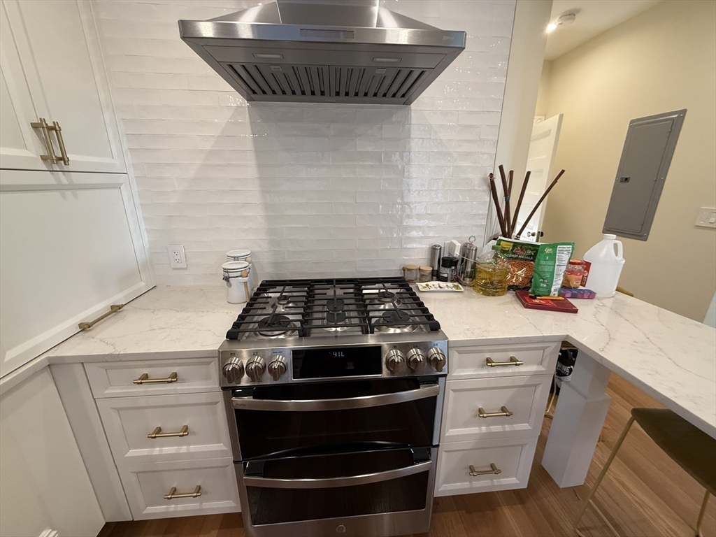 5 bed, 3 bath apartment for rent at 82 Lancaster Ter, Coolidge Corner — photo 10 of 31