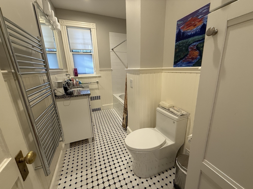 5 bed, 3 bath apartment for rent at 82 Lancaster Ter, Coolidge Corner — photo 19 of 31