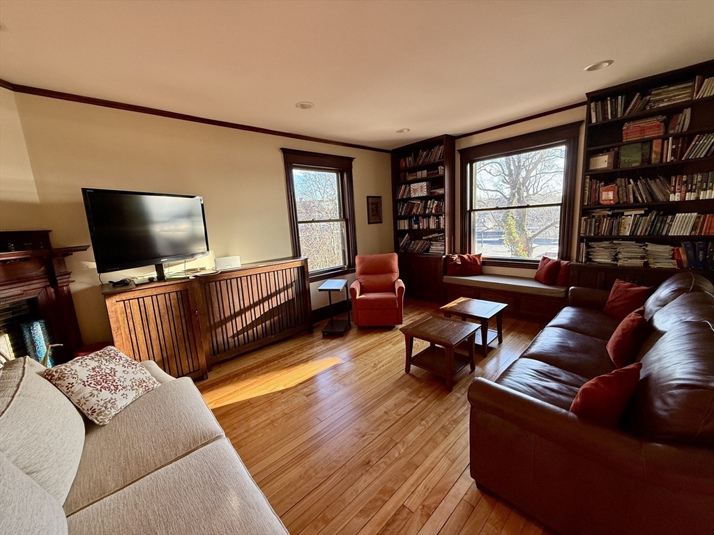 5 bed, 3 bath apartment for rent at 82 Lancaster Ter, Coolidge Corner — photo 3 of 31