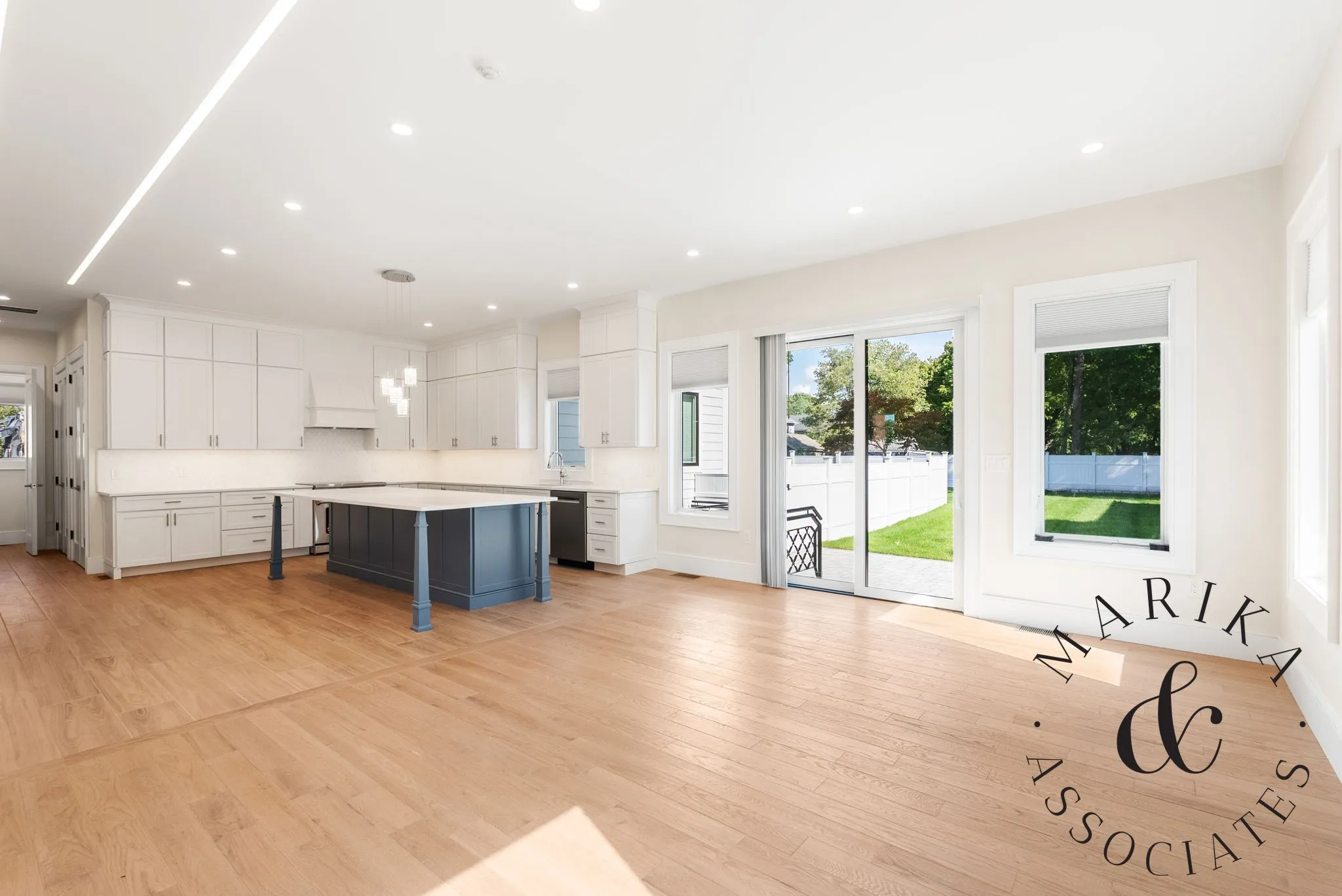 6 bed, 6.5 bath apartment for rent at 82 Lexington St Unit 82, Auburndale — photo 1 of 37