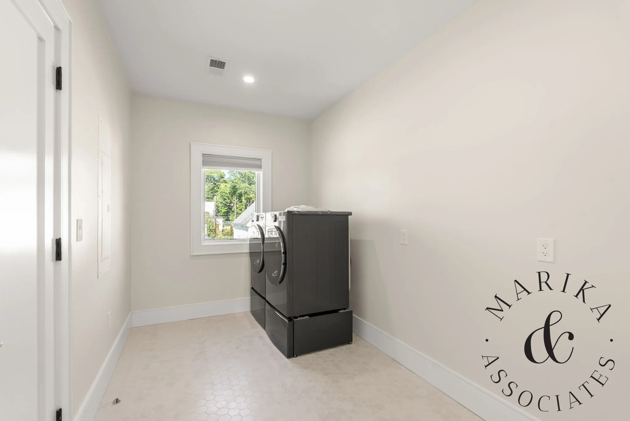 6 bed, 6.5 bath apartment for rent at 82 Lexington St Unit 82, Auburndale — photo 24 of 37