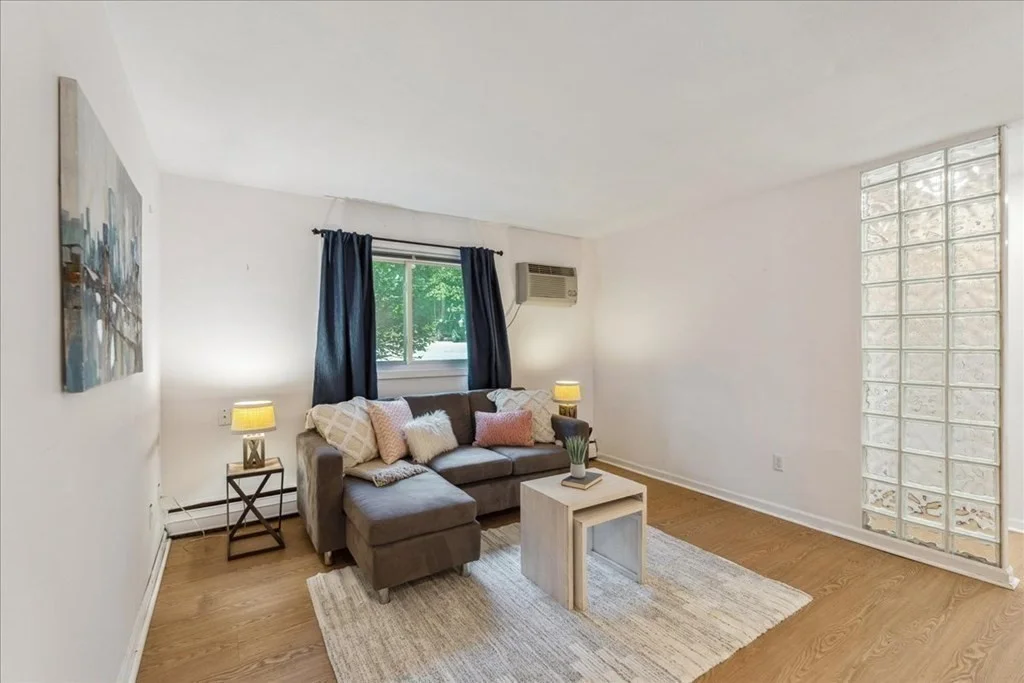 1 bed, 1 bath apartment for rent at 82 Lionel Ave Unit A, Waltham — photo 5 of 10