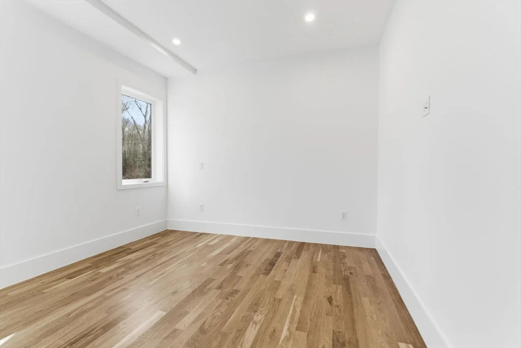 4 bed, 4+ bath apartment for rent at 82 Louise Rd Unit 82, Chestnut Hill — photo 19 of 37