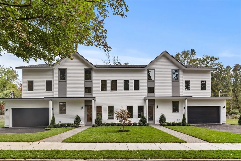 4 bed, 4+ bath apartment for rent at 82 Louise Rd Unit 82, Chestnut Hill