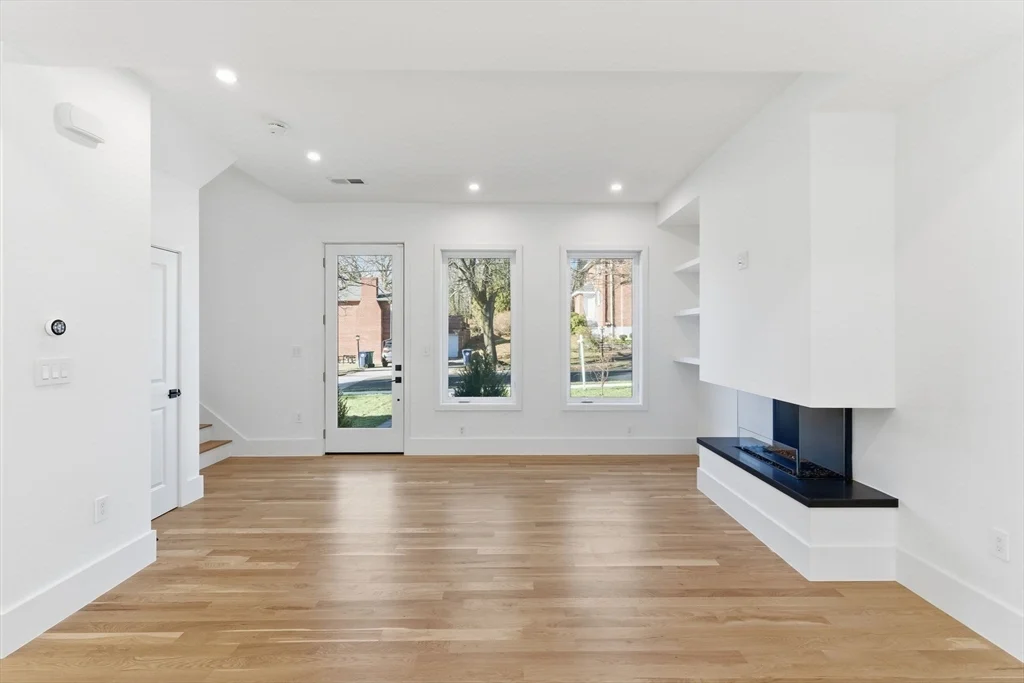 4 bed, 4+ bath apartment for rent at 82 Louise Rd Unit 82, Chestnut Hill — photo 9 of 37
