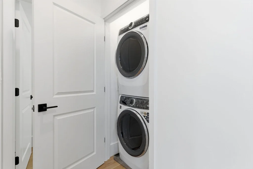 4 bed, 4+ bath apartment for rent at 82 Louise Rd Unit 82, Chestnut Hill — photo 31 of 37