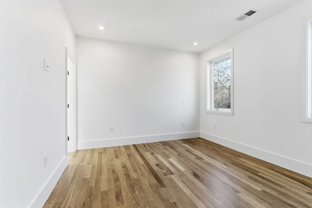 4 bed, 4+ bath apartment for rent at 82 Louise Rd Unit 82, Chestnut Hill — photo 21 of 37