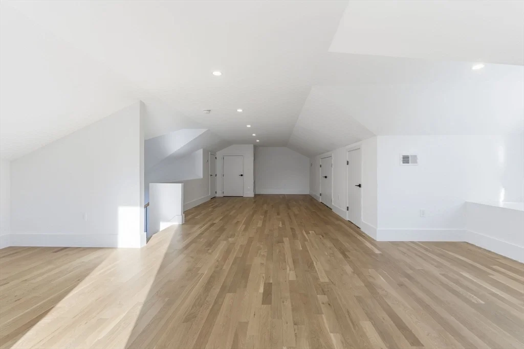 4 bed, 4+ bath apartment for rent at 82 Louise Rd Unit 82, Chestnut Hill — photo 32 of 37