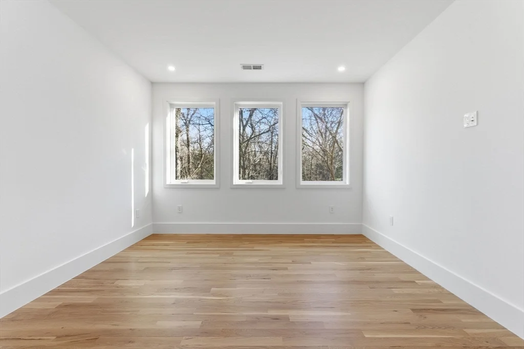 4 bed, 4+ bath apartment for rent at 82 Louise Rd Unit 82, Chestnut Hill — photo 17 of 37