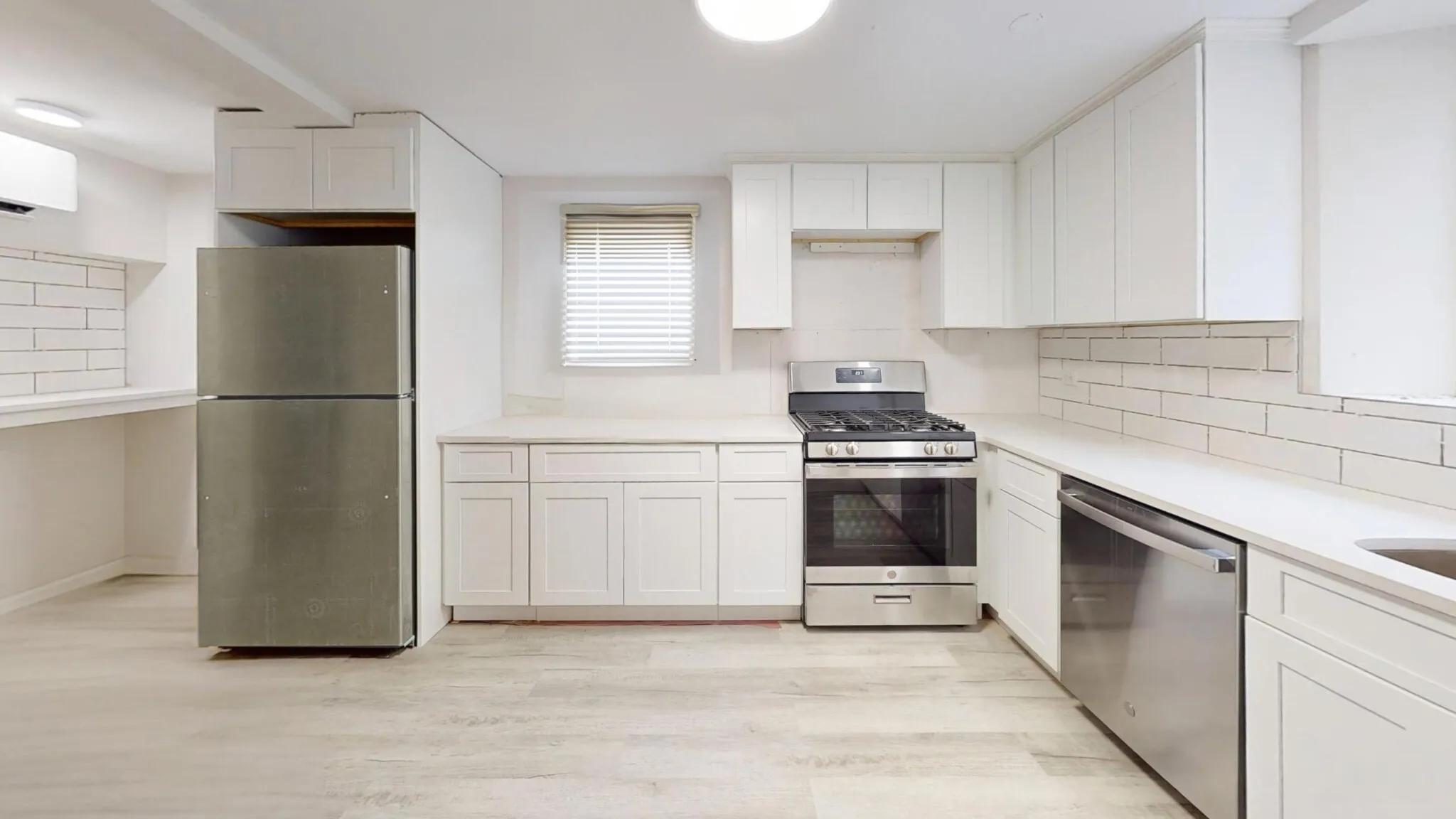 3 bed, 1 bath apartment for rent at 82 Madison Ave Unit 1, Newtonville — photo 5 of 27