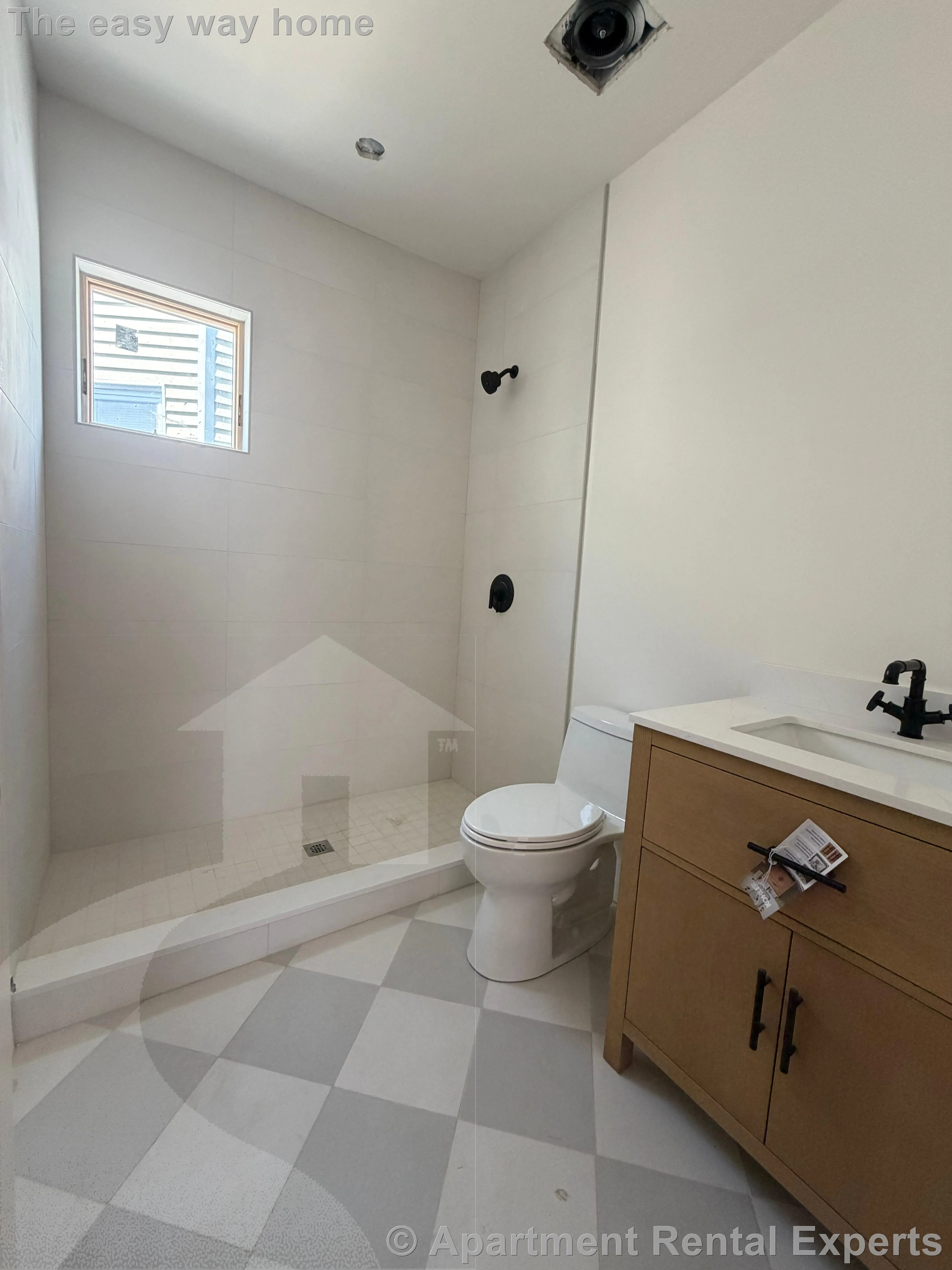 4 bed, 2 bath apartment for rent at 82 Marion St Unit 1, Union Square — photo 3 of 7