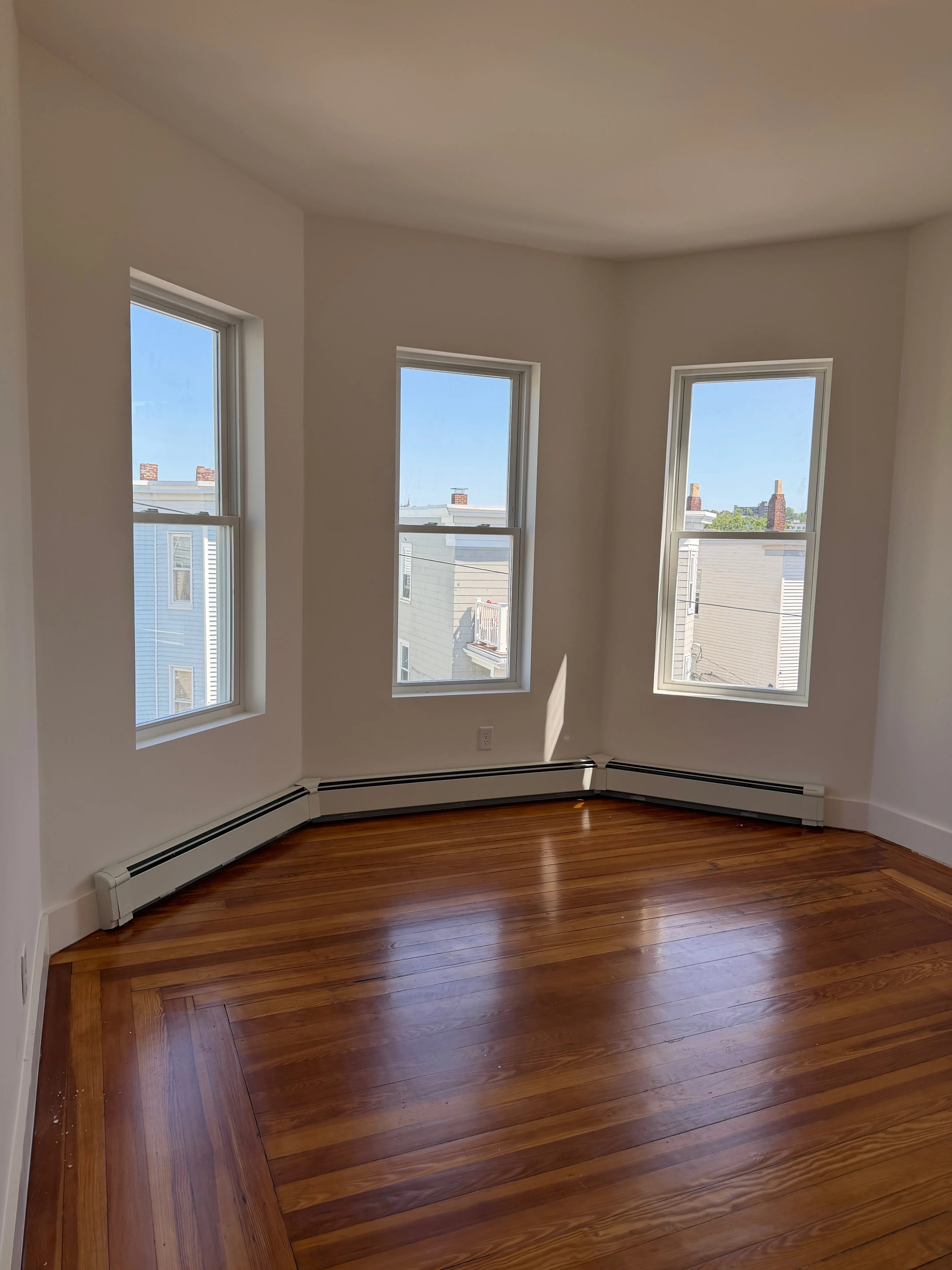 4 bed, 2 bath apartment for rent at 82 Marion St Unit 1, Ward Two — photo 7 of 9