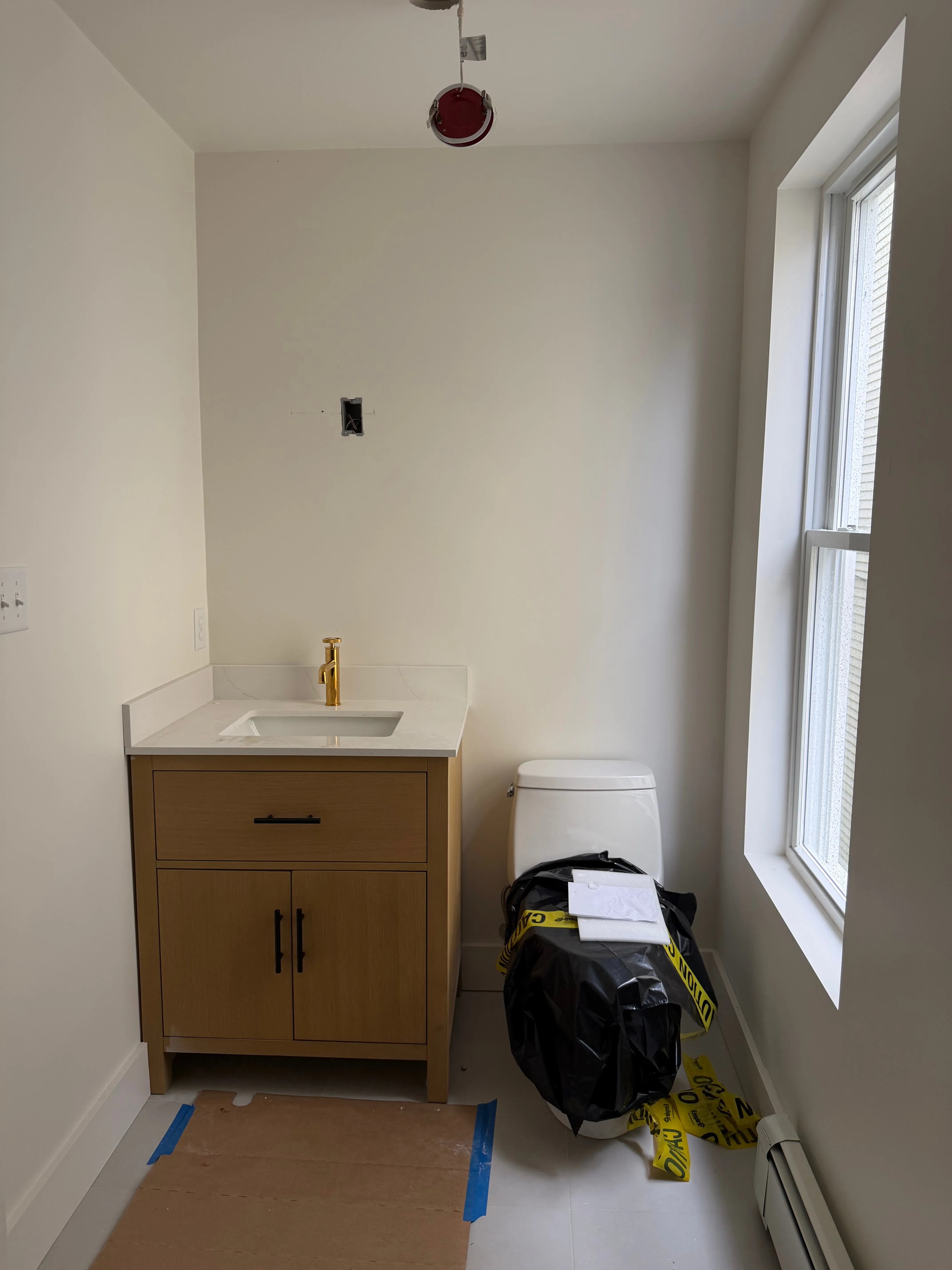 4 bed, 2 bath apartment for rent at 82 Marion St Unit 1, Ward Two — photo 4 of 9