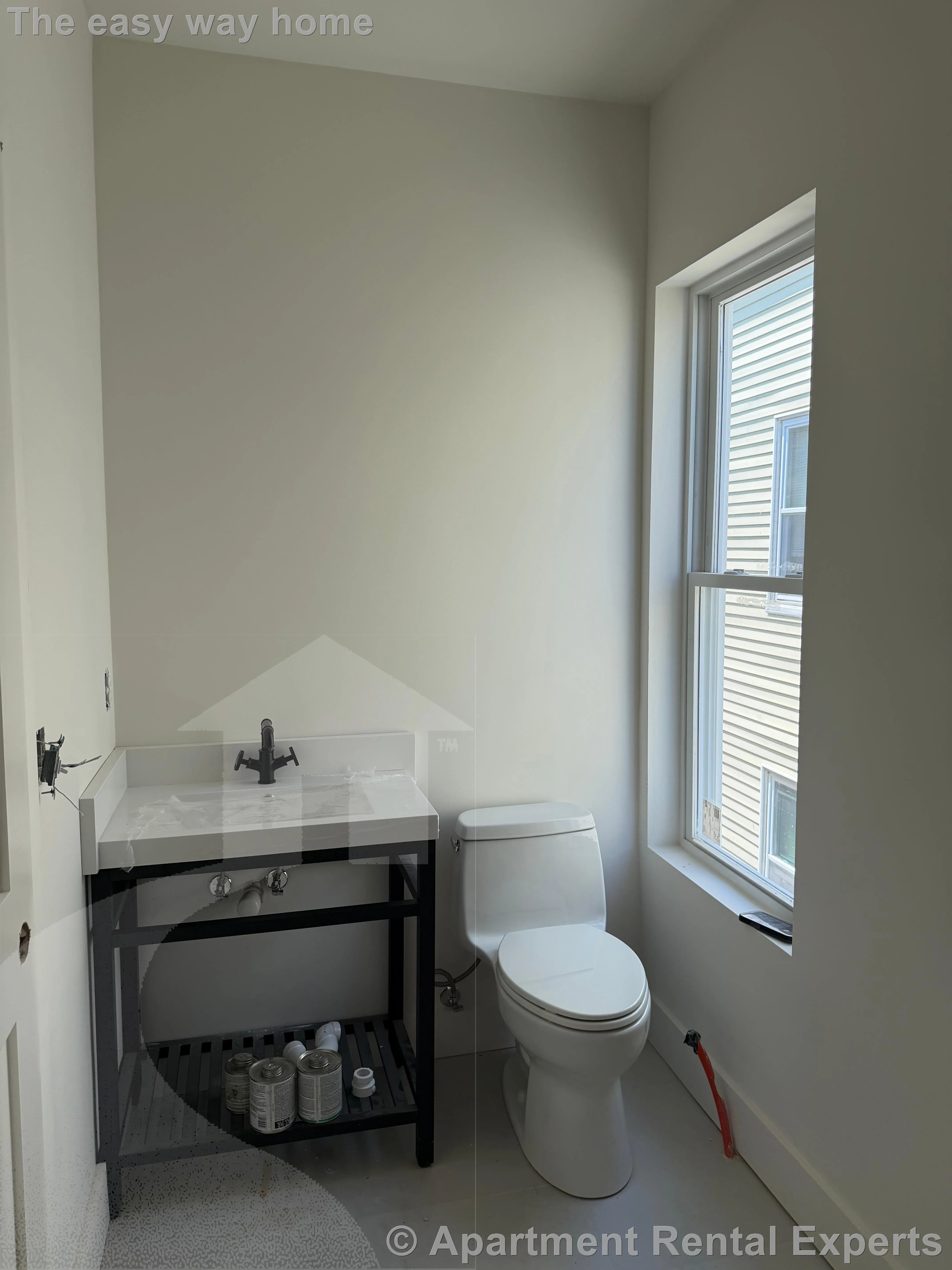 4 bed, 2 bath apartment for rent at 82 Marion St Unit 2, Union Square — photo 3 of 7