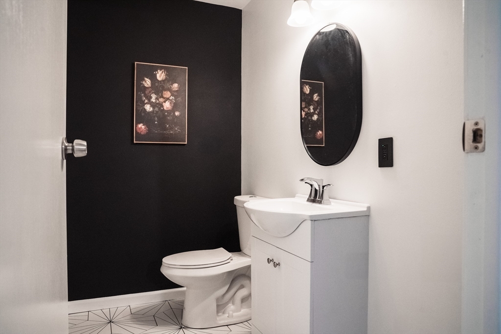 4 bed, 1 bath apartment for rent at 82 Mclellan St Unit 82, Dorchester — photo 3 of 14