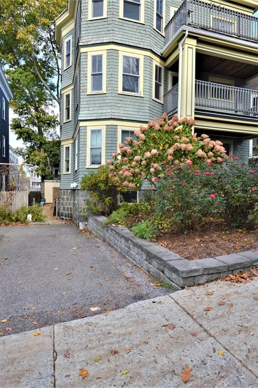 3 bed, 1 bath apartment for rent at 82 Montebello Rd Unit 3, Jamaica Plain — photo 22 of 23