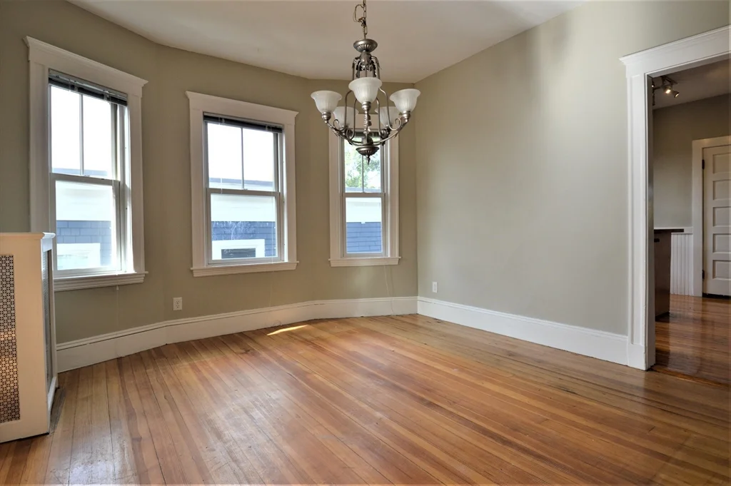 3 bed, 1 bath apartment for rent at 82 Montebello Rd Unit 3, Jamaica Plain — photo 4 of 23
