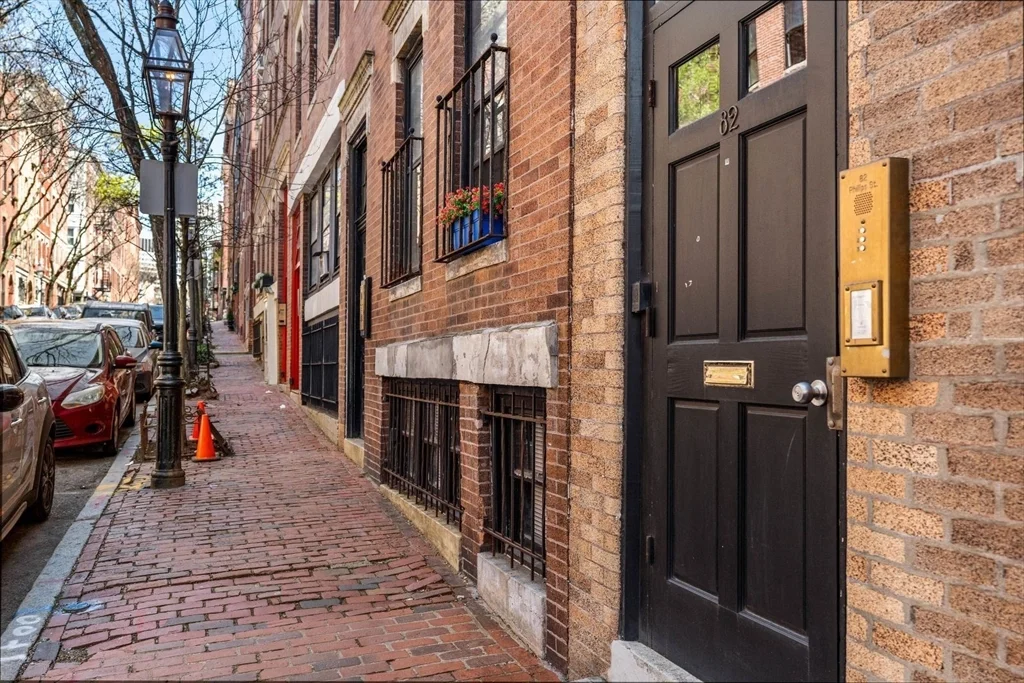 1 bed, 1 bath apartment for rent at 82 Phillips St Unit 1, Beacon Hill — photo 15 of 17