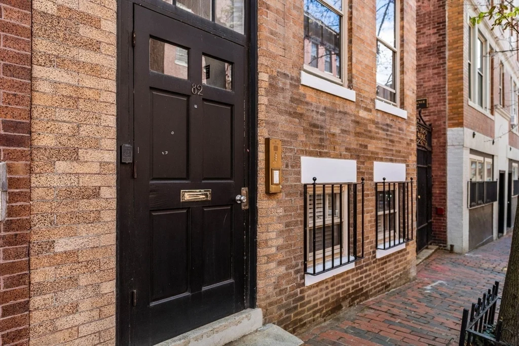 1 bed, 1 bath apartment for rent at 82 Phillips St Unit 1, Beacon Hill — photo 16 of 17