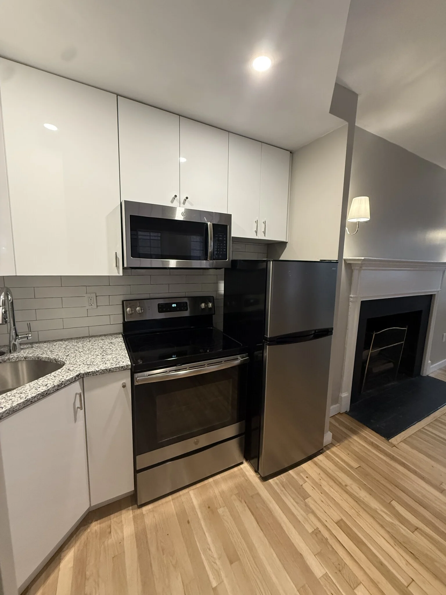 1 bed, 1 bath apartment for rent at 82 Phillips St Unit 2, Beacon Hill — photo 8 of 9