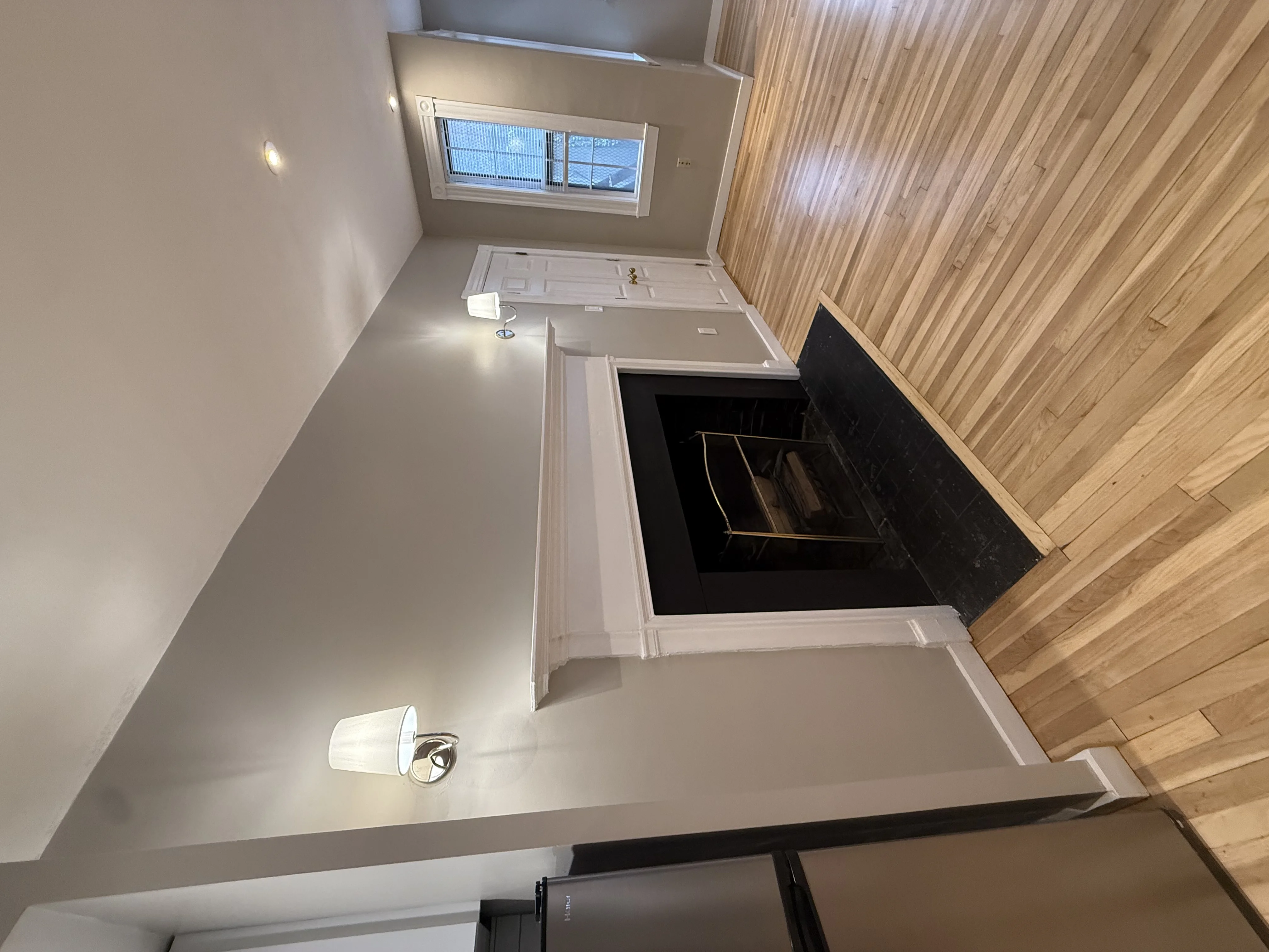 1 bed, 1 bath apartment for rent at 82 Phillips St Unit 2a, Beacon Hill — photo 2 of 11