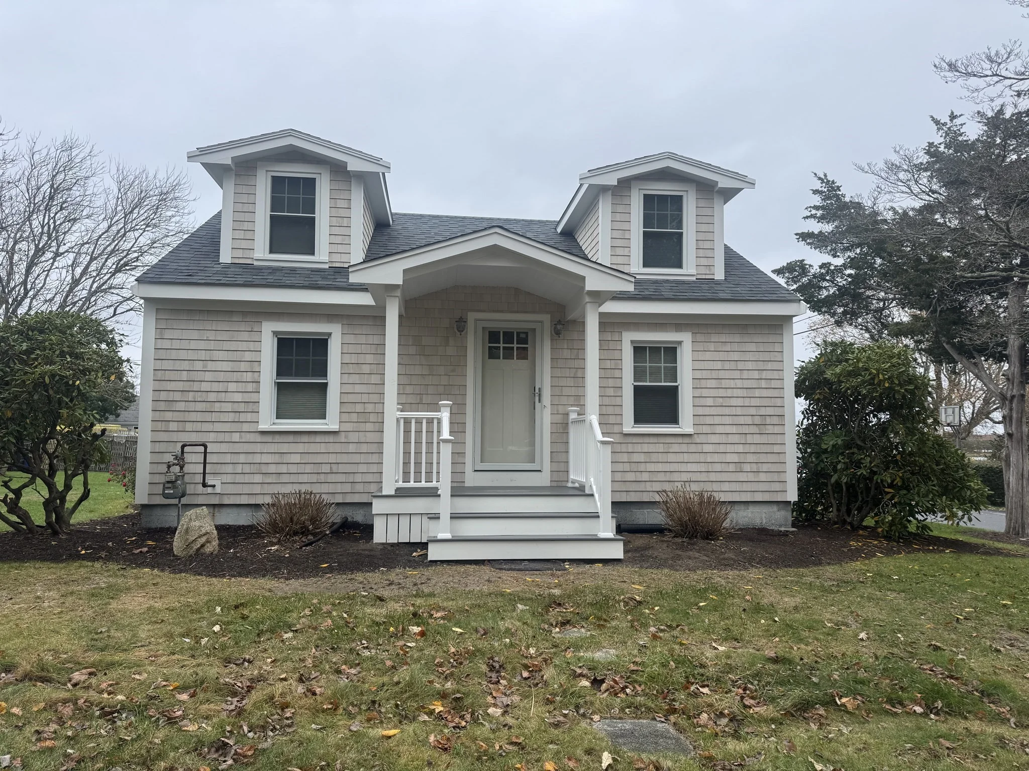 3 bed, 1 bath apartment for rent at 82 Raymond St, Sconticut Neck — photo 3 of 39
