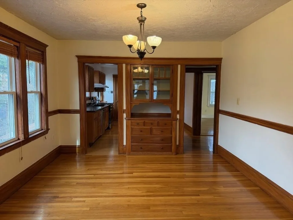 2 bed, 1 bath apartment for rent at 82 Russell Unit 82, Atlantic — photo 3 of 10