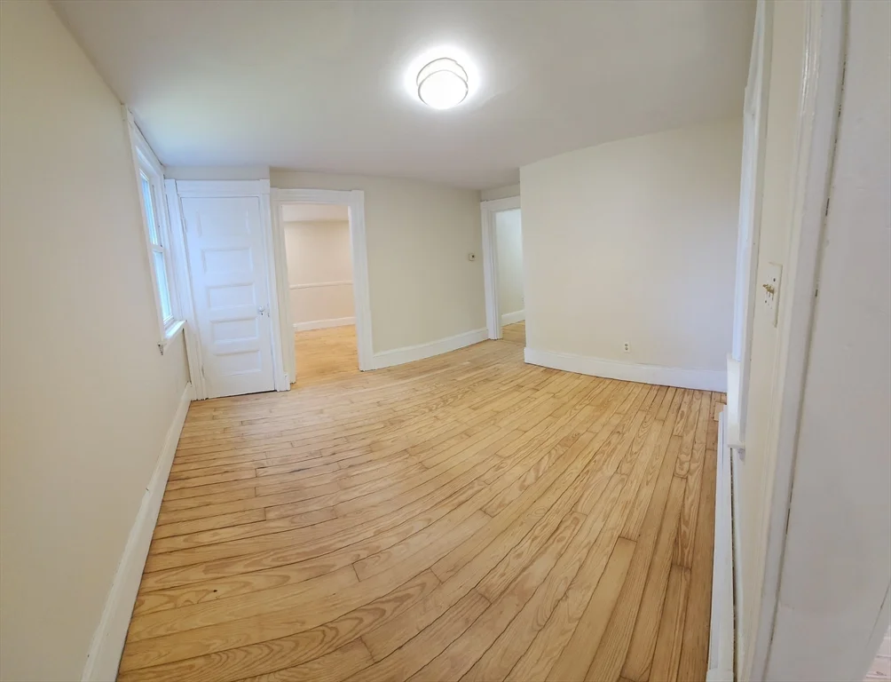 3 bed, 1 bath apartment for rent at 82 Sea St Unit 82, Weymouth — photo 11 of 14