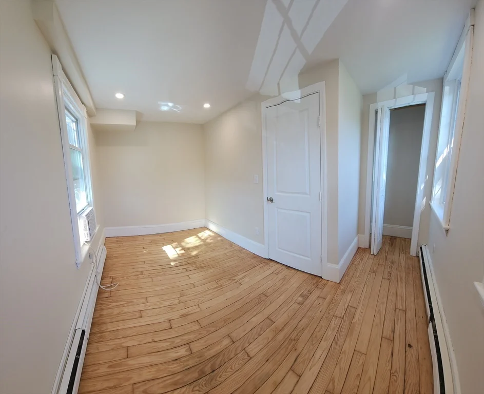 3 bed, 1 bath apartment for rent at 82 Sea St Unit 82, Weymouth — photo 9 of 14