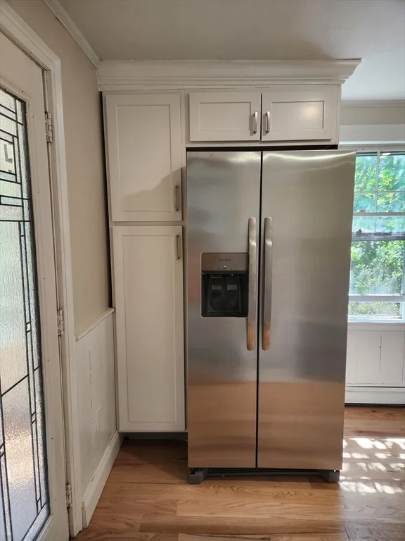 3 bed, 1 bath apartment for rent at 82 Sea St Unit 82, Weymouth — photo 3 of 14