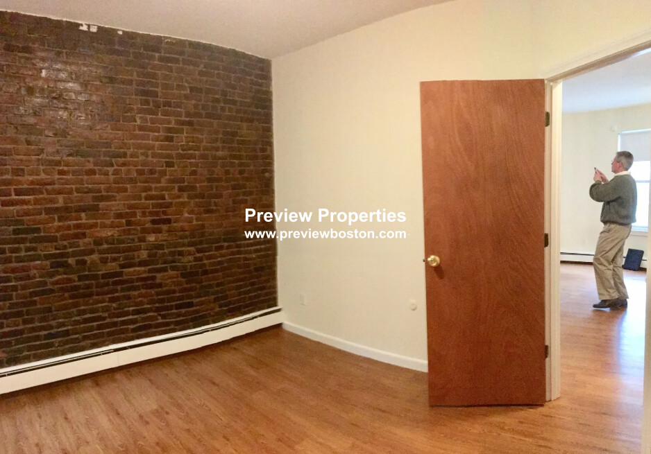 1 bed, 1 bath apartment for rent at 82 South Huntington Ave Unit 22P, Jamaica Plain — photo 4 of 7