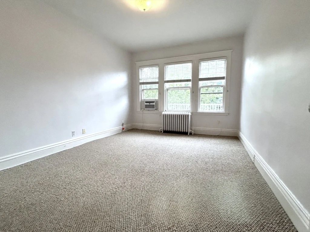 4 bed, 2 bath apartment for rent at 82 Stearns Rd Unit 2, Longwood — photo 7 of 21