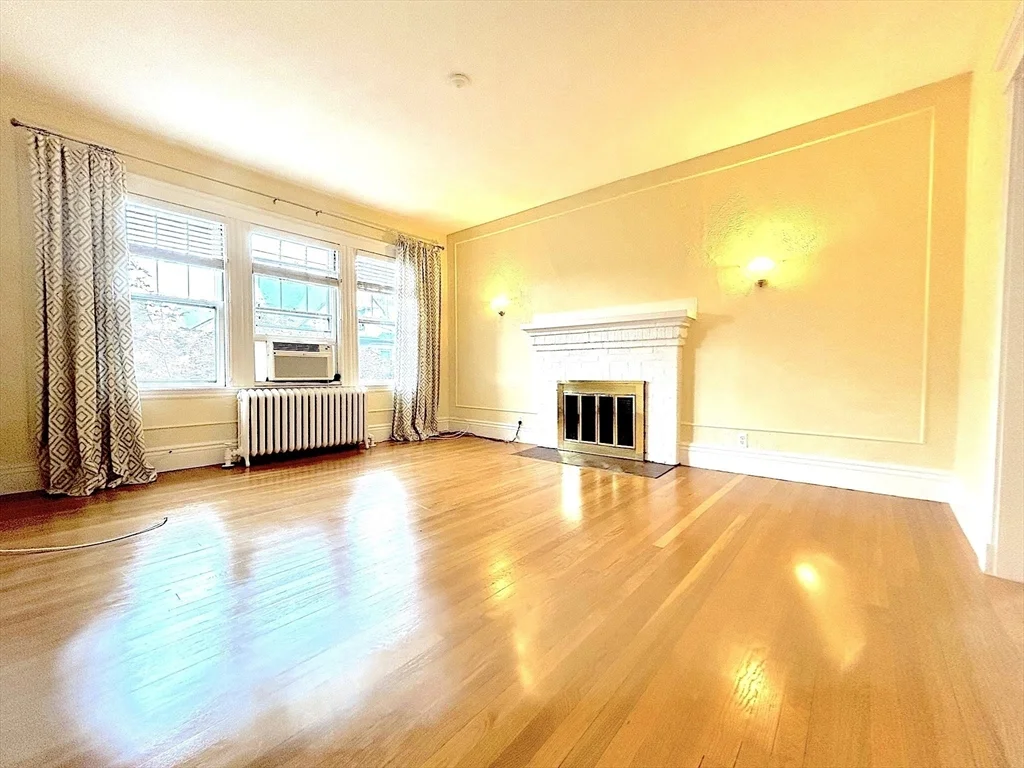 4 bed, 2 bath apartment for rent at 82 Stearns Rd Unit 2, Longwood — photo 10 of 21