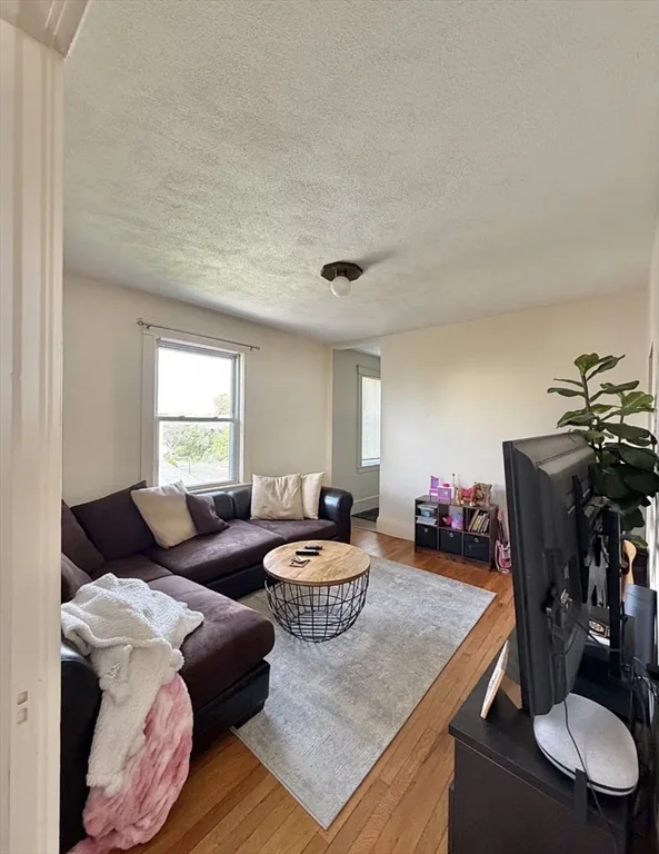 1 bed, 1 bath apartment for rent at 82 Verchild St Unit 4, Quincy — photo 3 of 7