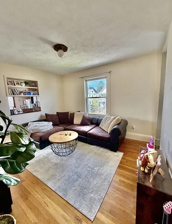 1 bed, 1 bath apartment for rent at 82 Verchild St Unit 4, Quincy