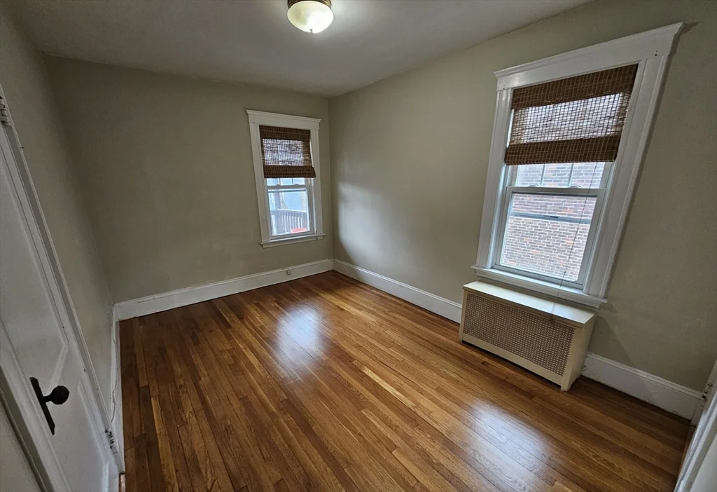 2 bed, 1 bath apartment for rent at 82 Walnut St Unit 3, High Street Hill — photo 6 of 9